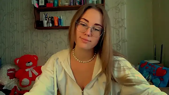 Snapshot of luxie_milady chatting on 10/01/25, 10:21 luxie milady online show from 10/01/25, 10:21