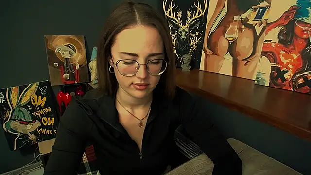 luxie milady online show from 02/07/26, 02:10