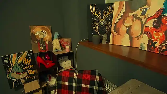 luxie milady online show from 04/01/26, 12:50