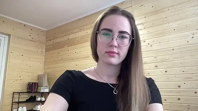 luxie milady online show from 05/22/26, 11:16