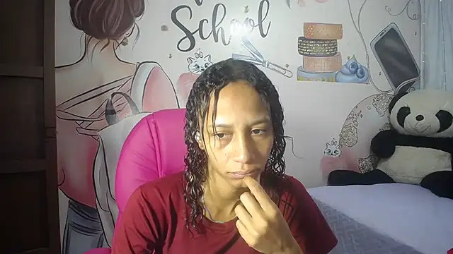 EMMA SWEETT1 online show from 10/01/25, 12:33