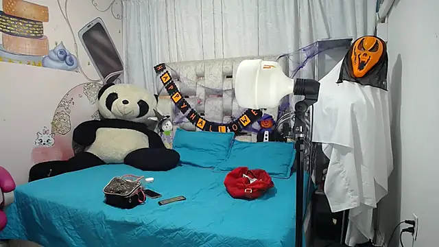 EMMA SWEETT1 online show from 10/30/25, 01:12