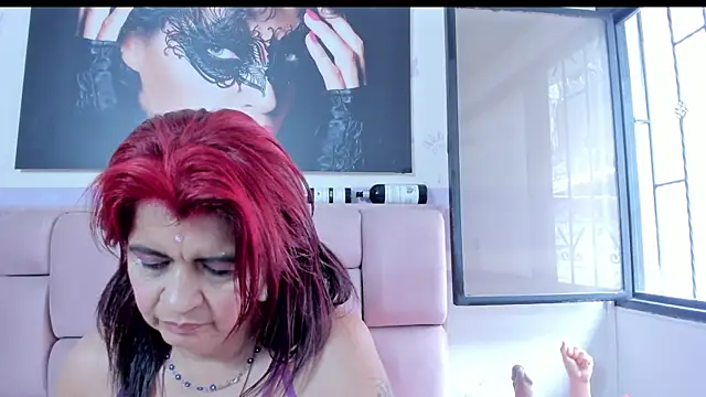 Snapshot of RoxetteMature chatting on 03/05/25, 06:01 RoxetteMature online show from 03/05/25, 06:01