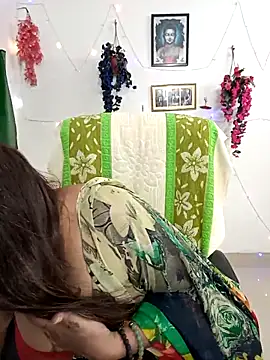 YOUR LOVELY-40 online show from 04/17/26, 07:06