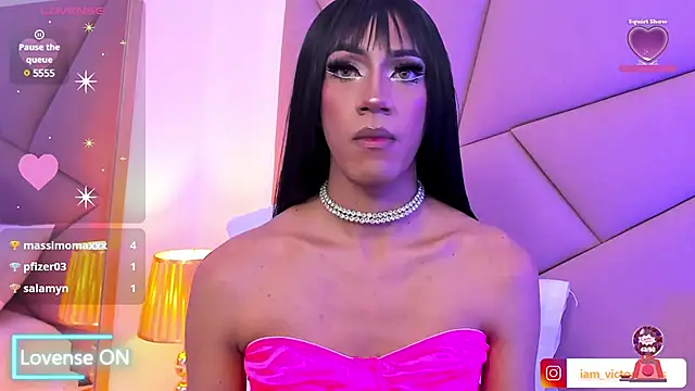 Snapshot of VictoriaRoss1 chatting on 02/19/25, 12:25 VictoriaRoss1 online show from 02/19/25, 12:25