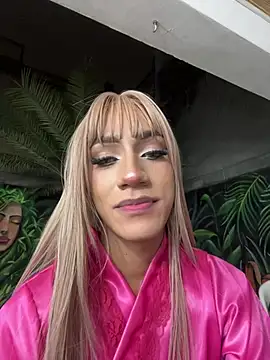 Snapshot of VictoriaRoss1 chatting on 03/18/25, 12:27 VictoriaRoss1 online show from 03/18/25, 12:27