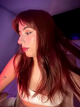 veronicaapink online show from 11/11/25, 10:43