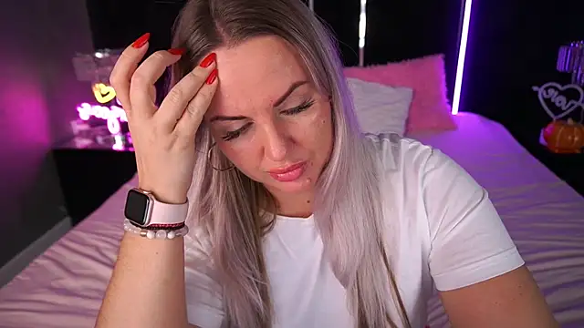 KiraCandyS online show from 11/08/25, 03:29