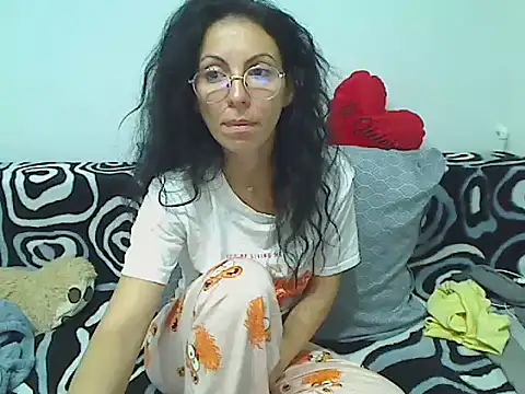 Emmatoo online show from 04/11/26, 03:44