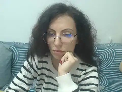 Snapshot of Emmatoo chatting on 04/30/26, 08:57 Emmatoo online show from 04/30/26, 08:57