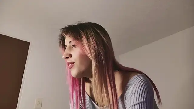 linnie  online show from 03/07/25, 04:35