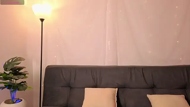 Snapshot of amy_robertz chatting on 05/21/26, 01:23 amy robertz online show from 05/21/26, 01:23