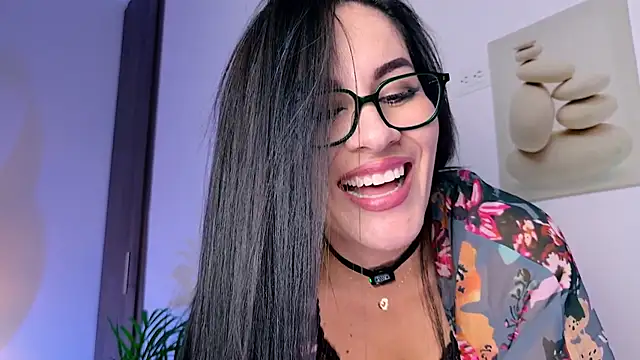 Pamela Rosal online show from 04/18/26, 01:42