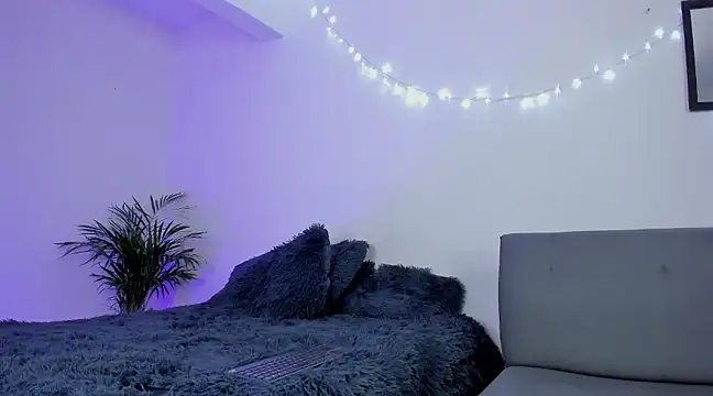 Snapshot of Giraldo_cns chatting on 12/20/24, 05:36 Giraldo cns online show from 12/20/24, 05:36