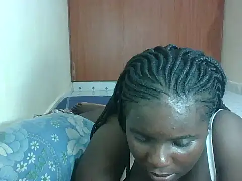 hotebbbyy online show from 04/03/26, 08:07