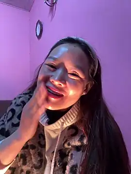 Hellen 111 online show from 01/13/25, 02:11