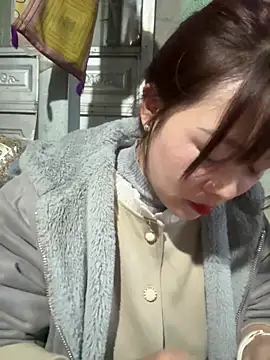 Hellen 111 online show from 02/19/25, 10:34