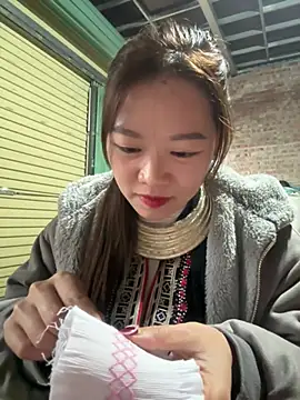 Hellen 111 online show from 02/25/25, 09:42