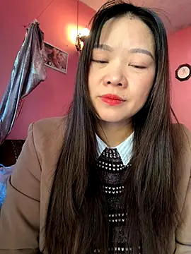 Hellen 111 online show from 11/23/25, 08:14