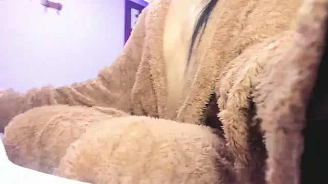 Snapshot of meribeth303av chatting on 12/06/24, 11:03 meribeth303av online show from 12/06/24, 11:03