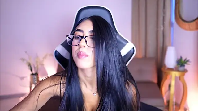 Sara albrecht online show from 12/28/24, 12:35