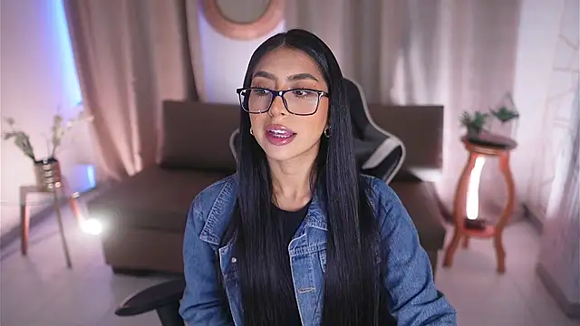 Sara albrecht online show from 02/24/25, 01:10