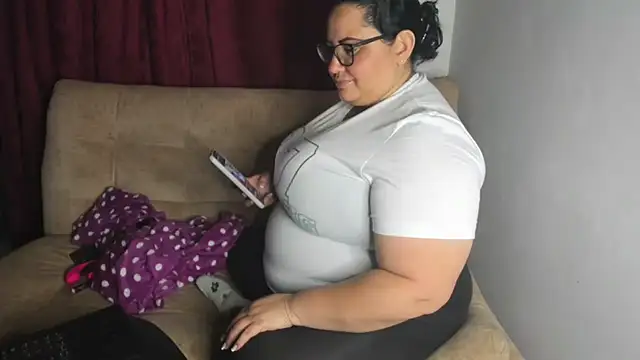 tetasgrandes karol online show from 10/21/25, 05:24