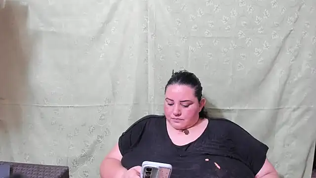 tetasgrandes karol online show from 12/21/25, 11:01