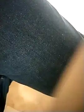 Snapshot of lobito1997 chatting on 02/08/25, 01:11 lobito1997 online show from 02/08/25, 01:11