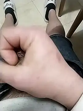 Snapshot of lobito1997 chatting on 02/16/25, 01:47 lobito1997 online show from 02/16/25, 01:47