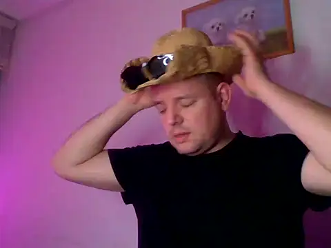 Snapshot of lobito1997 chatting on 03/17/25, 10:28 lobito1997 online show from 03/17/25, 10:28