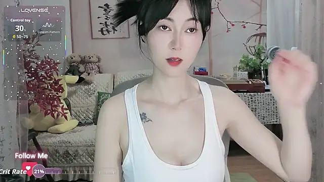 Lisa-s online show from 10/06/25, 01:08