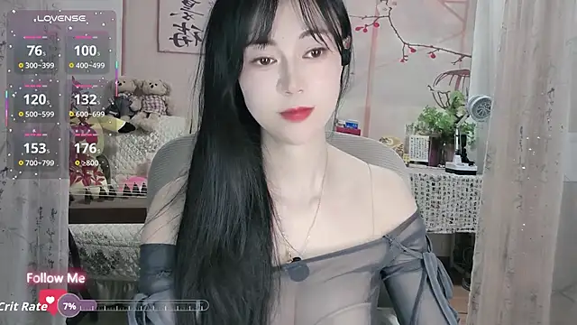 Lisa-s online show from 10/17/25, 01:57