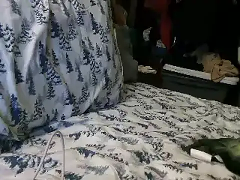 Snapshot of WHITEDAROSE chatting on 01/13/25, 04:50 WHITEDAROSE online show from 01/13/25, 04:50