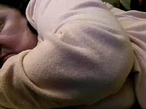 Snapshot of WHITEDAROSE chatting on 02/10/25, 11:04 WHITEDAROSE online show from 02/10/25, 11:04