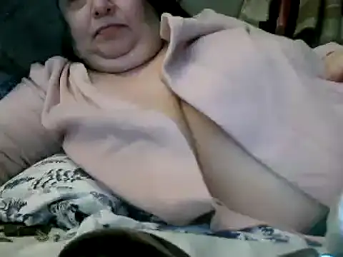 Snapshot of WHITEDAROSE chatting on 02/10/25, 07:38 WHITEDAROSE online show from 02/10/25, 07:38