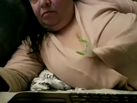 Snapshot of WHITEDAROSE chatting on 02/10/25, 10:40 WHITEDAROSE online show from 02/10/25, 10:40