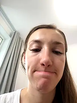 KateRedgar online show from 09/16/25, 09:54