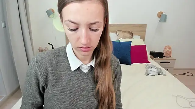 KateRedgar online show from 10/07/25, 01:41