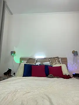 KateRedgar online show from 10/30/25, 02:18