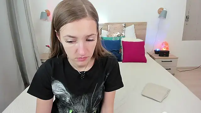 KateRedgar online show from 02/05/26, 04:55