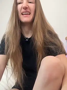 KateRedgar online show from 04/13/26, 11:48