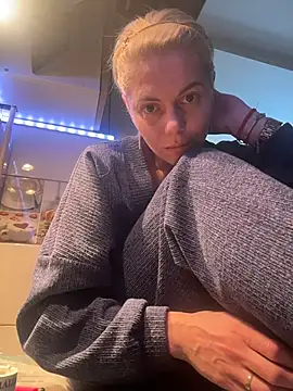 tanyagrey online show from 03/18/26, 06:49