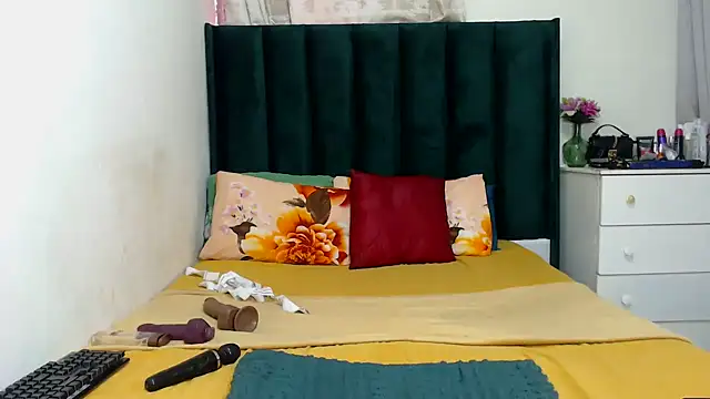 GaggingQueenxx online show from 11/17/25, 12:33