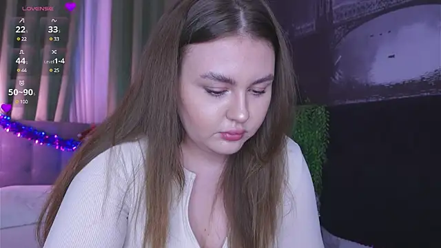 Snapshot of Mia__Peach chatting on 12/24/24, 04:11 Mia Peach online show from 12/24/24, 04:11