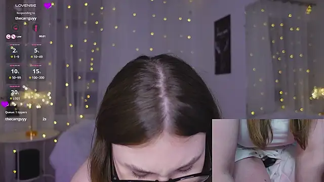 Snapshot of Mia__Peach chatting on 01/08/25, 11:21 Mia Peach online show from 01/08/25, 11:21