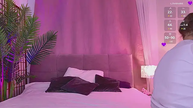 Snapshot of Mia__Peach chatting on 01/24/25, 11:56 Mia Peach online show from 01/24/25, 11:56