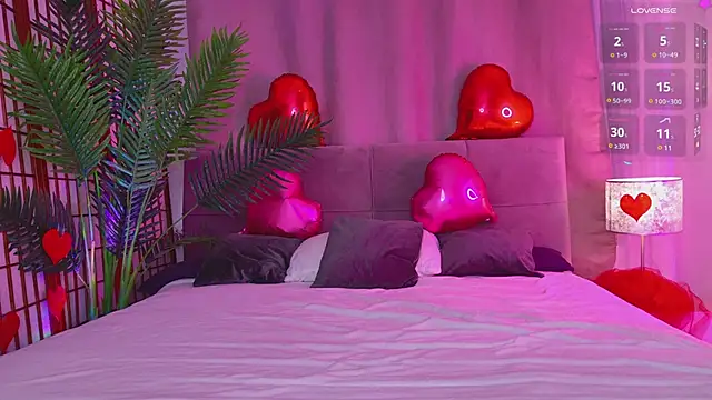 Snapshot of Mia__Peach chatting on 02/12/25, 08:29 Mia Peach online show from 02/12/25, 08:29