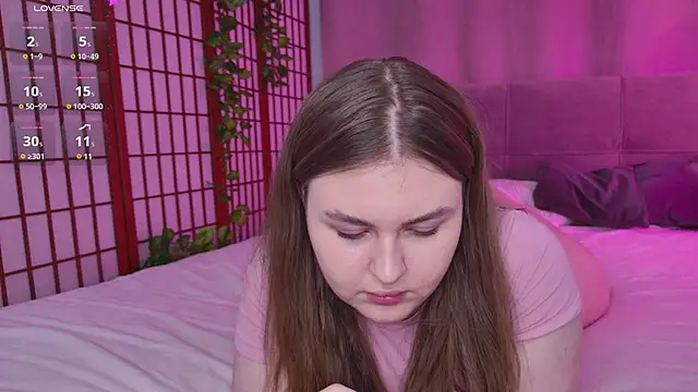 Snapshot of Mia__Peach chatting on 02/20/25, 06:17 Mia Peach online show from 02/20/25, 06:17