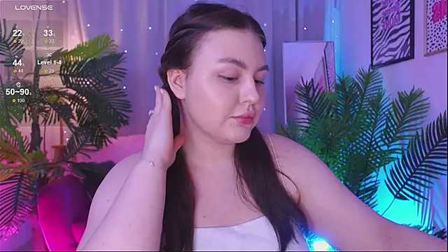 Snapshot of Mia__Peach chatting on 03/06/25, 09:09 Mia Peach online show from 03/06/25, 09:09